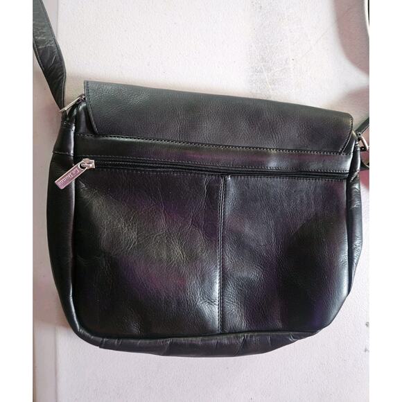 NWT Le Donne Full Flap Over Shoulder Leather Bag Black Leather Purse Classic - Picture 6 of 6